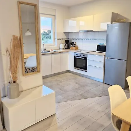 Nina Appartement Rab Town