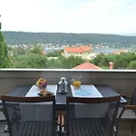 Nina