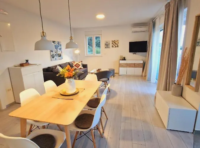 Apartament Nina *